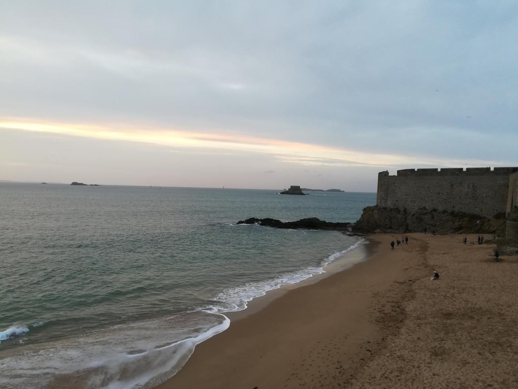 Chambres D'Hotes Le Petit Angle Saint-Broladre Dış mekan fotoğraf