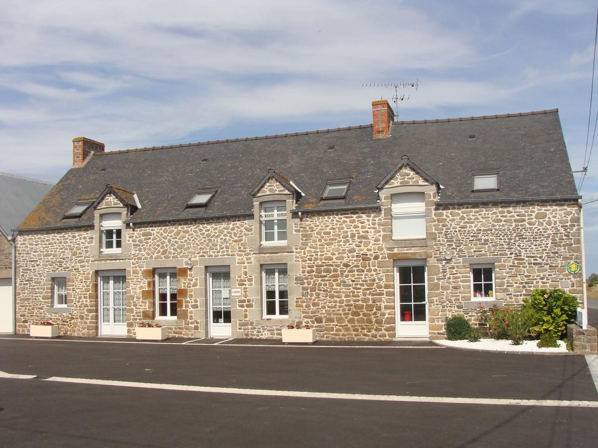 Chambres D'Hotes Le Petit Angle Saint-Broladre Dış mekan fotoğraf